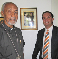 Jörn Follmer mit dem Erzbischof von Kingston für Jamaika, seine Exzellenz Rev. Donald James Reece