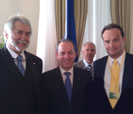 Jörn Follmer mit dem Premierminister von Malta, Dr. Lawrence Gonzi und dem Generalkonsul von Malta, Dr. Thomas Stöcker (Konsularbezirk Niedersachsen, Bremen)
