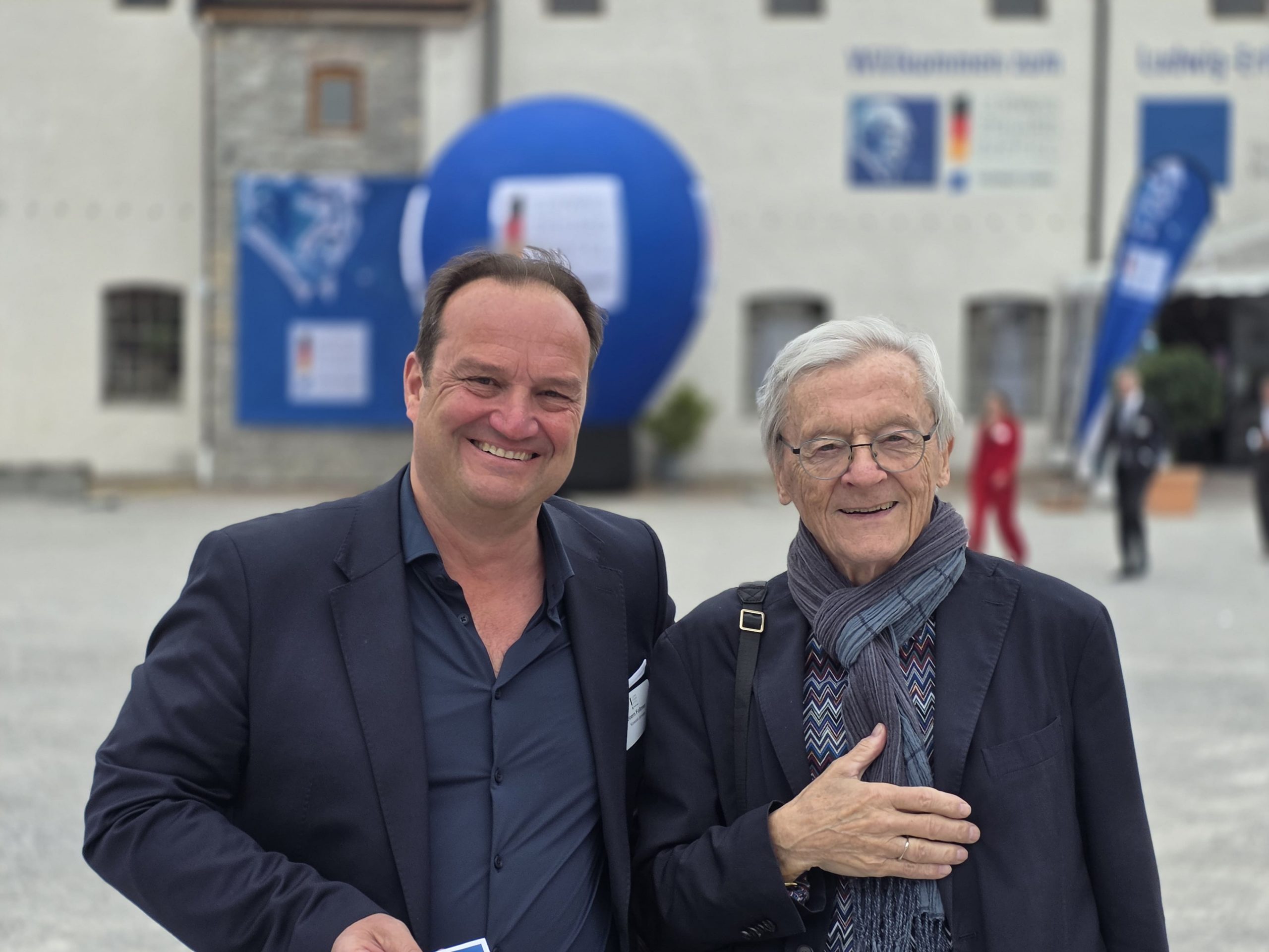 Jörn Follmer mit Dr. Wolfgang Schüssel